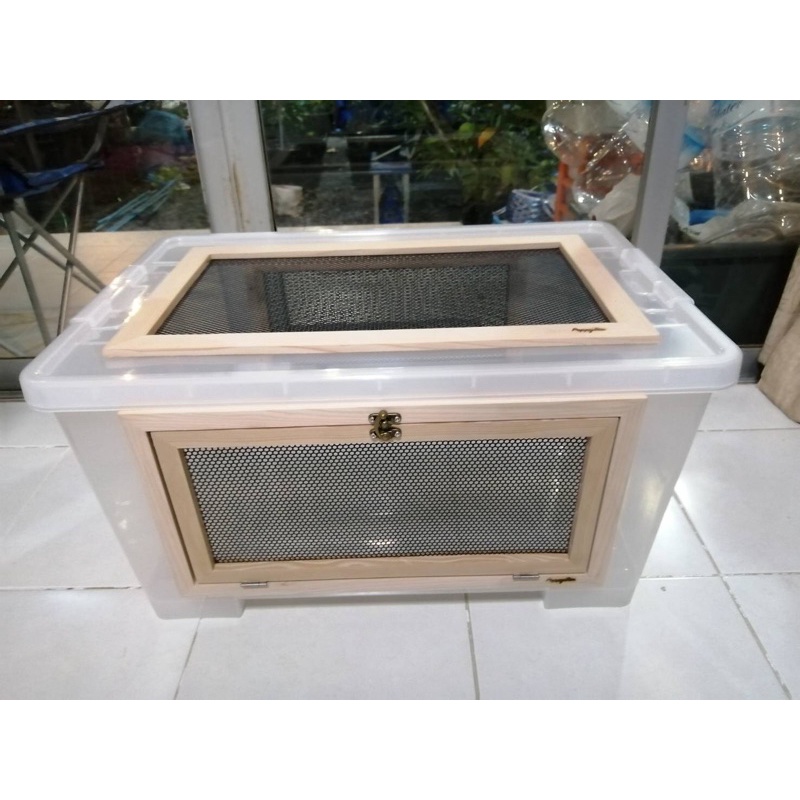 กล่อง ใส เลี้ยงสัตว์เลื้อยคลาน งู กิ้งก่า เต่า ขนาด กว้าง 42 x ยาว 60 x สูง 32 cm *สั่ง 1 ใบต่อ 1 คำสั่งซื้อครับ