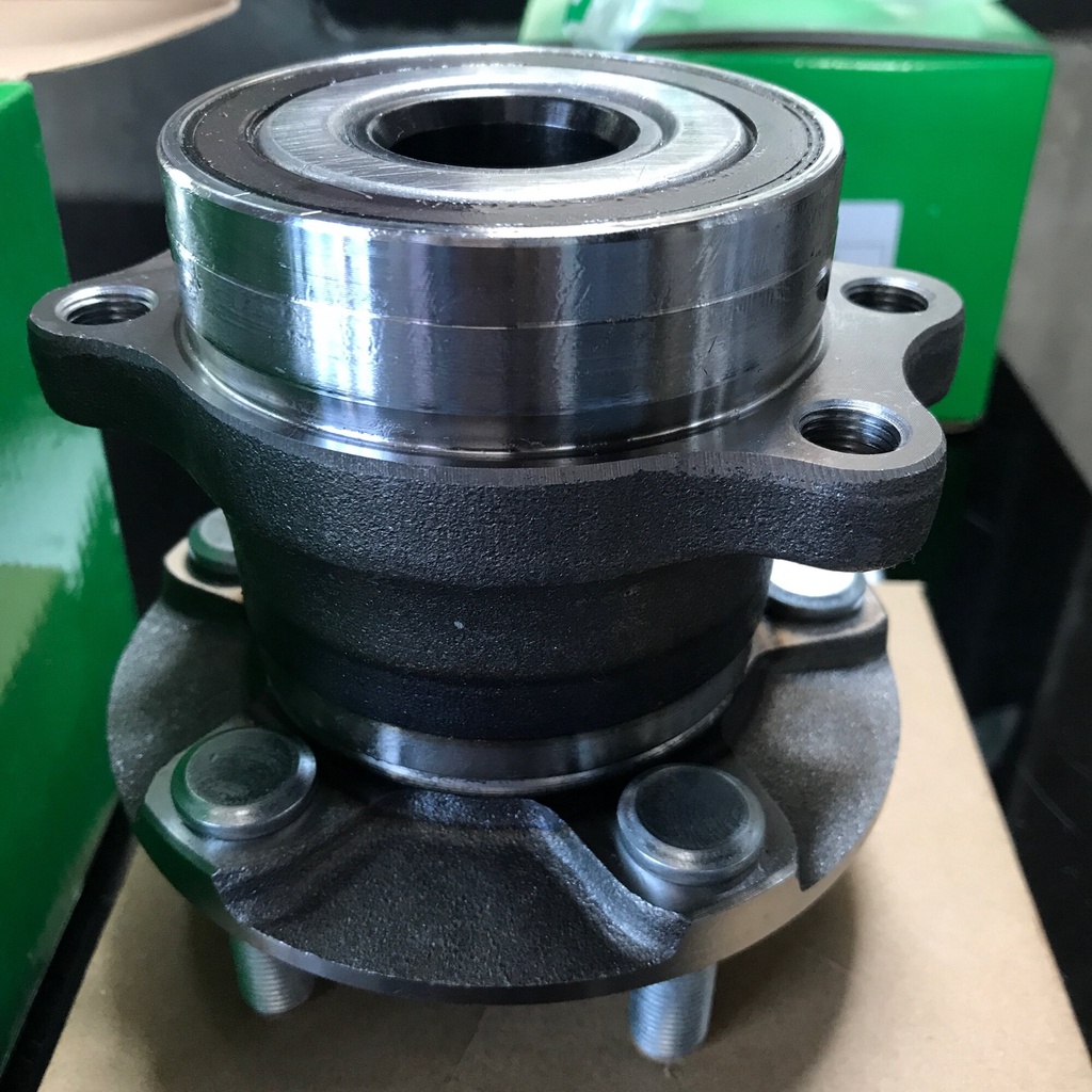 🔥ลดเพิ่ม 25 บาทใส่โค้ด WEE752XS🔥 Lucas by TRW ดุมล้อหลัง Subaru XV ปี2012-2015 โฉมแรก ABS จำนวน 1 ตั