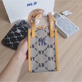 พร้อมส่ง MLB monogram phone pouch กระเป๋าสะพายใบเล็ก กระเป๋าใส่มือถือ