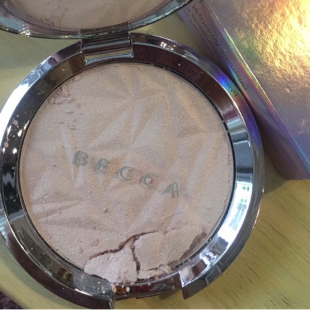 Becca shimmering skinperfector pressed