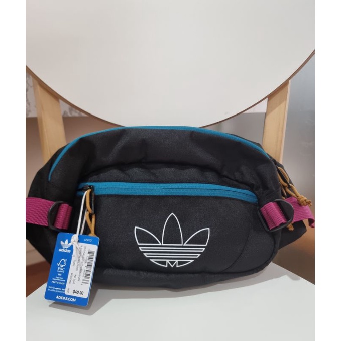 กระเป๋าคาดอก Adidas Originals Utility Crossbody Bag