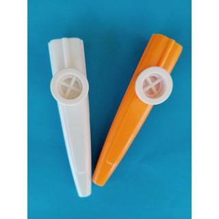 คาซู่ kazoo เครื่องดนตรีเเบบเป่า คละสี