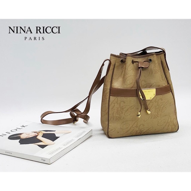 🇫🇷 Nina Ricci แท้ 💯กระเป๋าขนมจีบ ลายแบรนด์