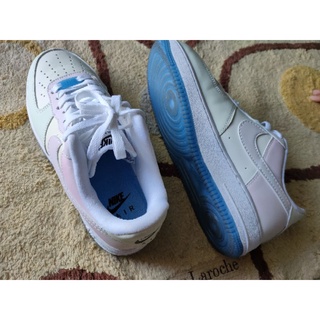 NIKE AIR FORCE ONE รองเท้าเปลี่ยนสี เบอร์ 41 มือสอง