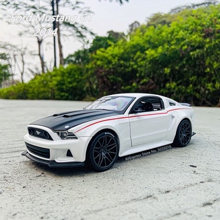 1:24 2014 Ford Mustang Street Racer [Maisto]