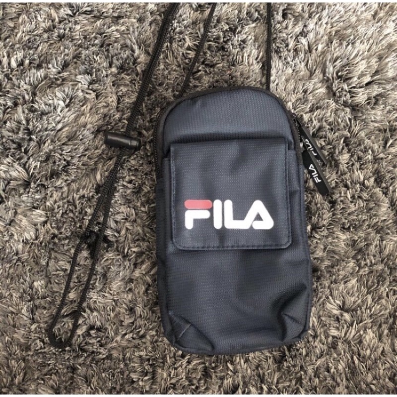 กระเป๋าใส่มือถือ FILA แท้