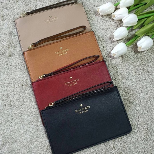 กระเป๋าคล้องมือ KATE SPADE NEW YORK CLUTH BAG (หนังSaffiano)