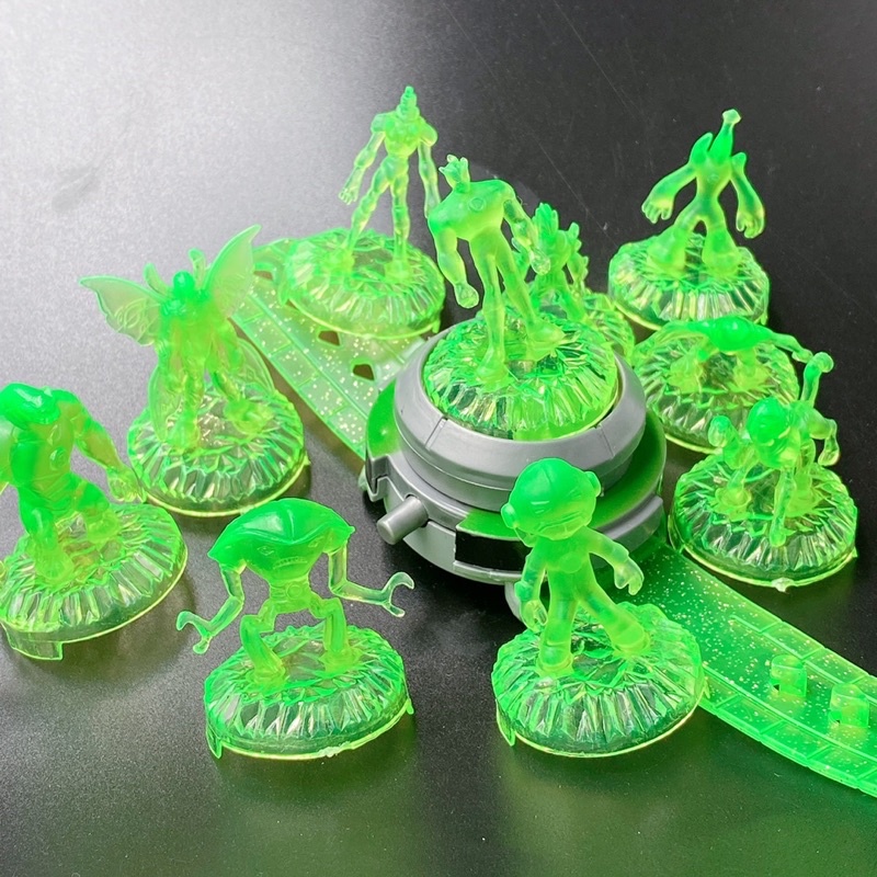 นาฬิกาข้อมือเด็กเล่น ออมนิทริกซ์ มี2สี ขาว กับเขียว แปลงร่างเบนเทน มีไฟ มีเสียง