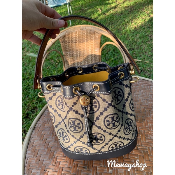 แท้💯%👜Tory Burch Monogram Jacquard Bucket Bag medium size (outlet)สีNavy