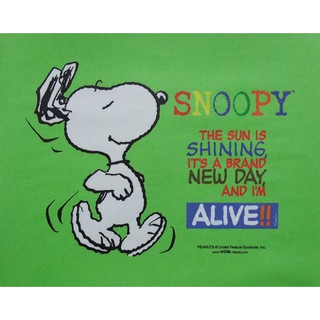 สติ๊กเกอร์ติดโน๊ตบุ๊ค  snoopy พื้นสีเขียวตัวหนังสือ  "ขนาด 12 - 15 นิ้ว"