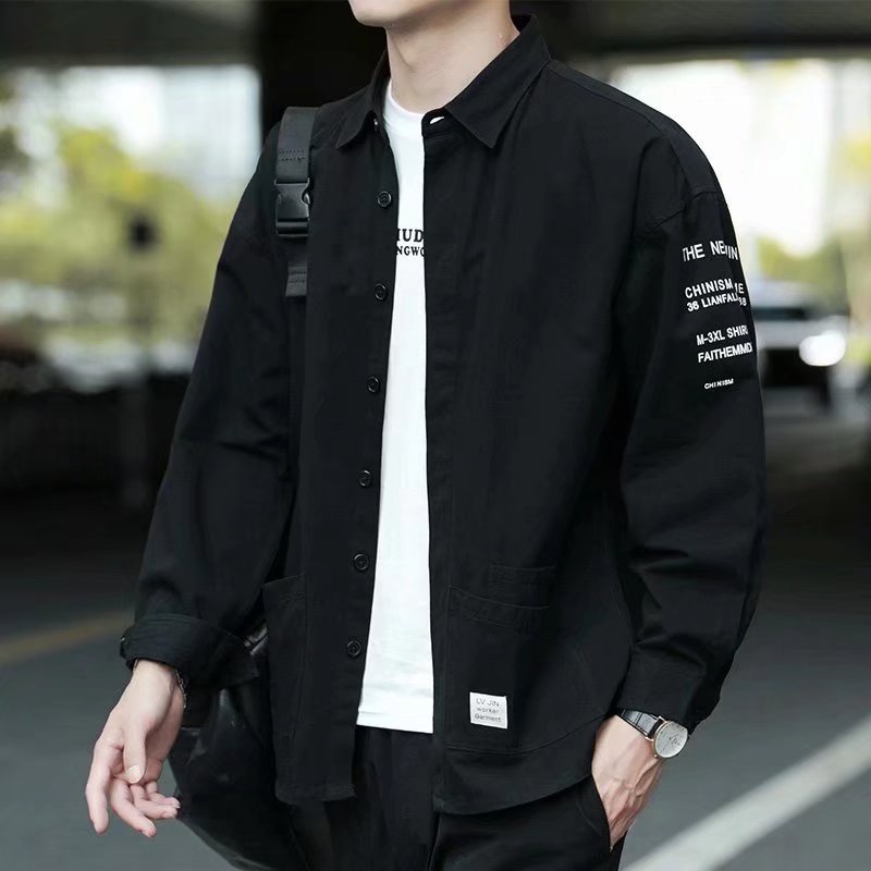 เสื้อเชิ้ตแขนยาวลําลอง พิมพ์ลายตัวอักษร ทรงหลวม ขนาดใหญ่ สไตล์ญี่ปุ่น แฟชั่นเรียบง่าย สําหรับผู้ชาย และผู้หญิง