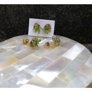 ต่างหูหินแท้/Peridotกลม 6.50มิล/หินประจำเดิอนเกิด/หินนำโชค/เครือ่งประดับอัญมณี/งานแฮนเมด