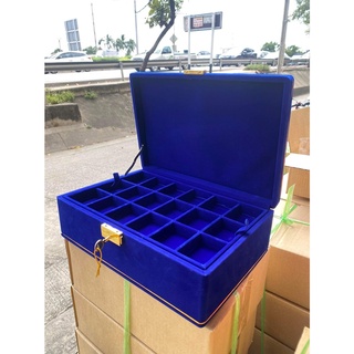 กล่องกำมะหยี่ 3 ชั้น ฝาทึบ ขนาด 20x30x10 cm. ช่อง 4x5.5 cm. สีน้ำเงิน เพิ่มทรัพย์กล่องพระ