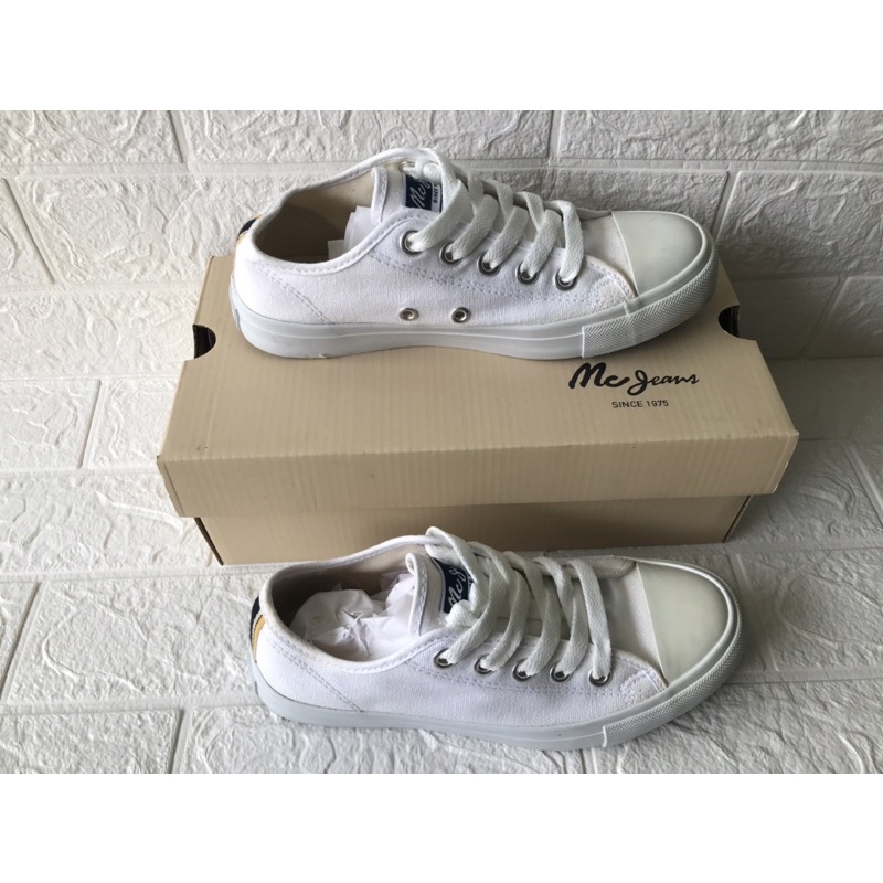 Mc Jeans รองเท้าผ้าใบ M09Z006 Unisex สีขาว