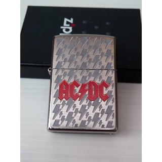 Zippo ACDC รุ่น 49236 สีเงินผิวโครเมี่ยม ลายแบบสกรีน รูปสายฟ้า ของใหม่ไม่ผ่านการใช้งาน