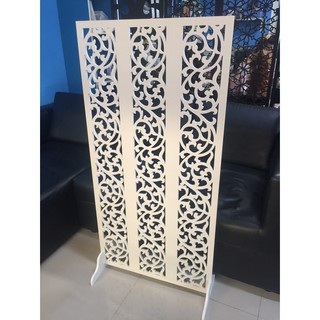 ฉากกั้นห้องลายฉลุ60x120Cm.มีขาตั้งให้รหัสB-019