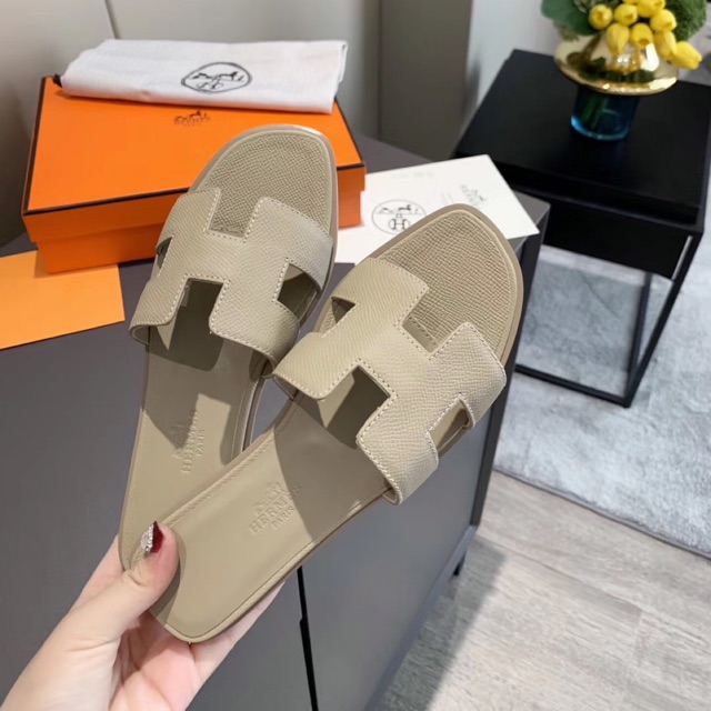 รองเท้าแตะhermes มีครบทุกสี ทุกไซต์ 35-42