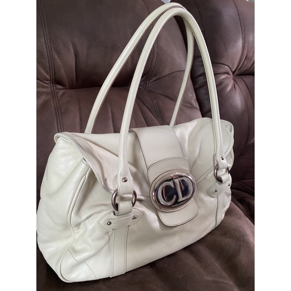 Christian Dior CD logo leather shoulder bag สภาพดี ของแท้ กระเป๋าแบรนด์เนม มือสอง