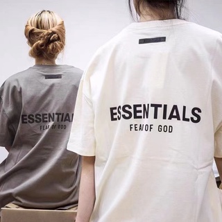 【🔥🔥】FEAR OF GOD FOG double-line ESSENTIALS เทปตัวอักษรแขนสั้น high street ลำลองคู่เสื้อยืดหลวม