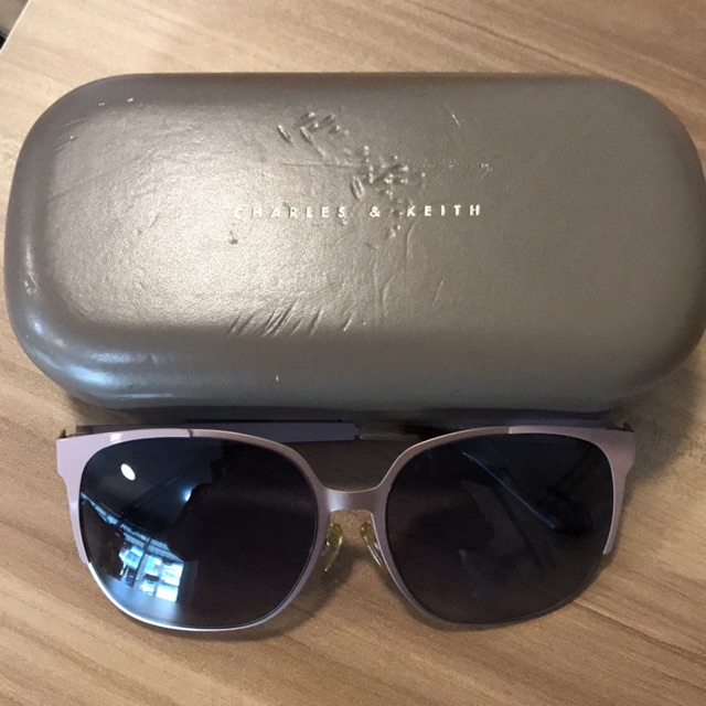 Charles & Keith แว่นตาแบรนด์แท้ 100%