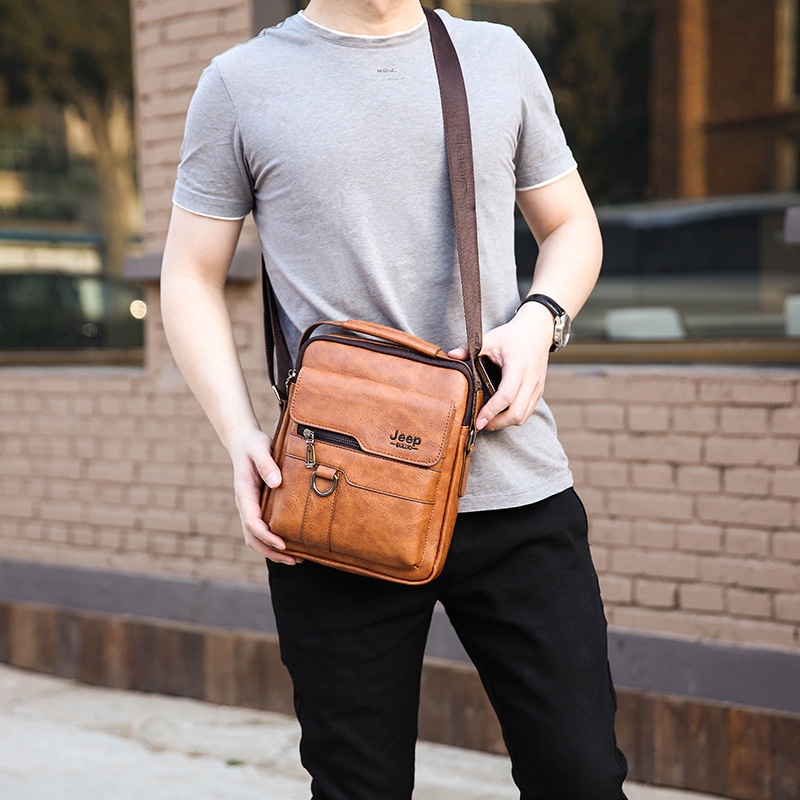 Jeep BULUO PU สีทึบ Soft Face ผู้ชายไหล่ Crossbody กระเป๋าธุรกิจ Retro กระเป๋าเอกสารพร้อมกระเป๋าและกระเป๋าสตางค์ชุด