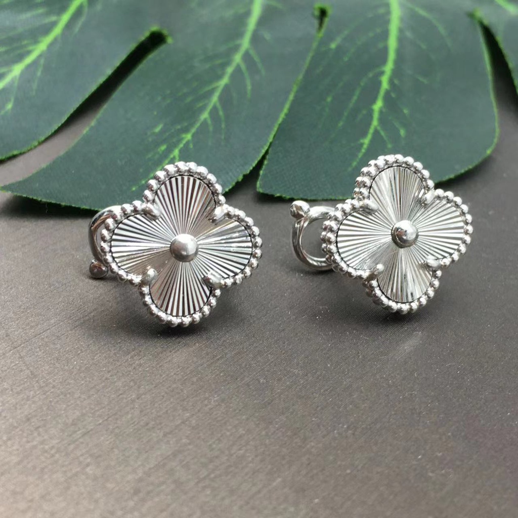 Van ต่างหูชุบทอง 18k 15 มม. VCA Cleef