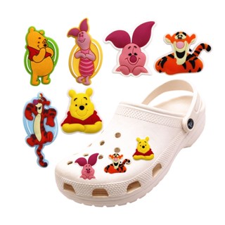 เข็มกลัด PVC ลายการ์ตูนหมีพูห์ สําหรับตกแต่งรองเท้า crocs jibbitz Tigger Piglet Pooh FZL116