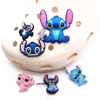 Crocs jibbitz Stitch Series หัวเข็มขัด PVC รูปภาพยนตร์แอนิเมชั่น Sci-Fi Lilo &amp; Stitch สําหรับตกแต่งรองเท้า FZL113