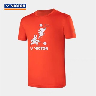 Victory 2023 ใหม่ เสื้อยืดแขนห้าส่วน ระบายอากาศ แห้งเร็ว สําหรับผู้ชาย ผู้หญิง เหมาะกับการเล่นกีฬาแบดมินตัน