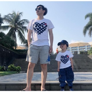 ขายดี เสื้อยืดแขนสั้นลําลอง พิมพ์ลายจุด CDG PLAY Rei Kawakubo Series สีฟ้า