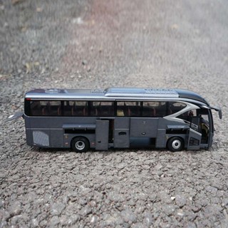 โมเดลรถบัส 1: 42 Xiamen Golden Passenger Bus Golden Dragon XML6129 Pilot Bus อัลลอย ของเล่นสําหรับเด็ก