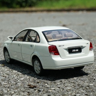 แท้ โมเดลรถยนต์จําลอง สามช่อง 1: 18 BUICK Excelle