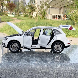 แท้ โมเดลรถยนต์จําลอง 1: 18 FAW Volkswagen AUDI Q5 AUDI SUV เครื่องประดับ สําหรับสะสม