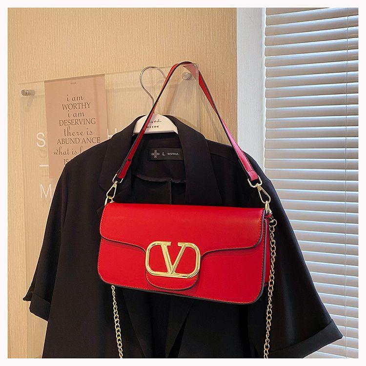 [ขายดี] Valentino ใหม่ กระเป๋าสะพายไหล่ ขนาดเล็ก แต่งสายโซ่คล้อง คุณภาพสูง แฟชั่นฤดูร้อน สําหรับสตรี 2023