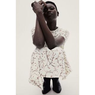 H&M(เอชแอนด์เอ็ม) เดรสเอวทรงเข้ารูป ผู้หญิง 1282650_2