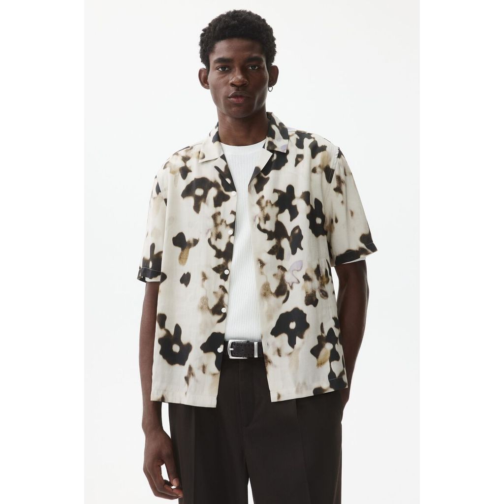 H&M(เอชแอนด์เอ็ม) เสื้อเชิ้ต resort ลายพิมพ์แบบ Regular Fit ผู้ชาย 1289800_1