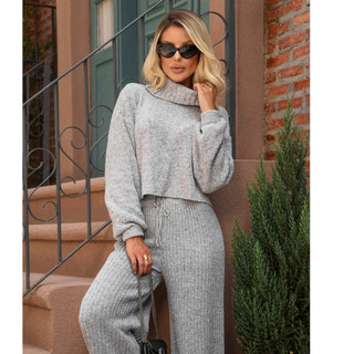 Conjunto Inverno De Frio Pantalona Com Gola Alta de  Mousse Tricô Lançamento.