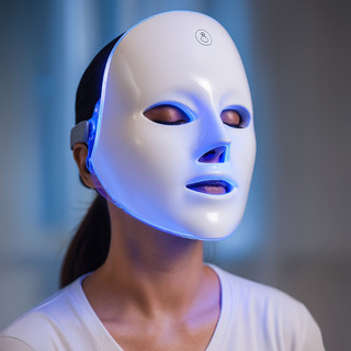 Máscara LED Facial 7 em 1 – Fototerapia Estética, Rejuvenescimento e Antiacne