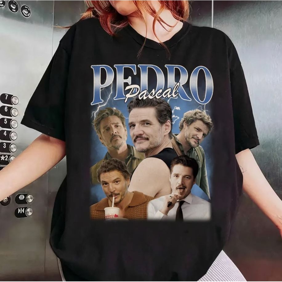 2025 Gildan แขนสั้นสําหรับชาย Pedro Pascal Bootleg เสื้อ Retro Pedro Pascal Photoshoot เสื้อ Pedro P