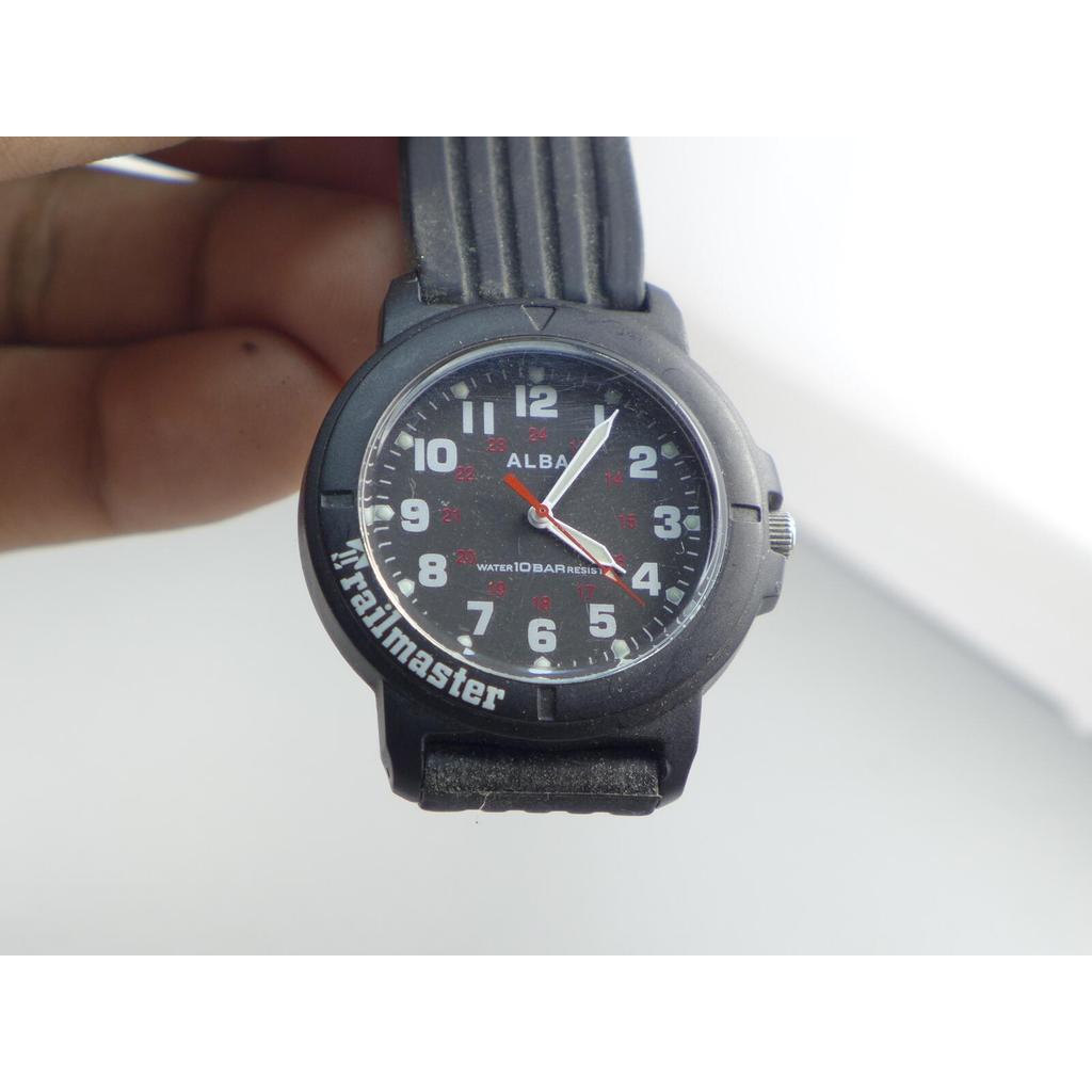 นาฬิกา Vintage มือสองญี่ปุ่น ALBA V501 0BH0 QUARTZ ผู้ชาย ทรงกลม กรอบดำ หน้าดำ สายยาง39mm