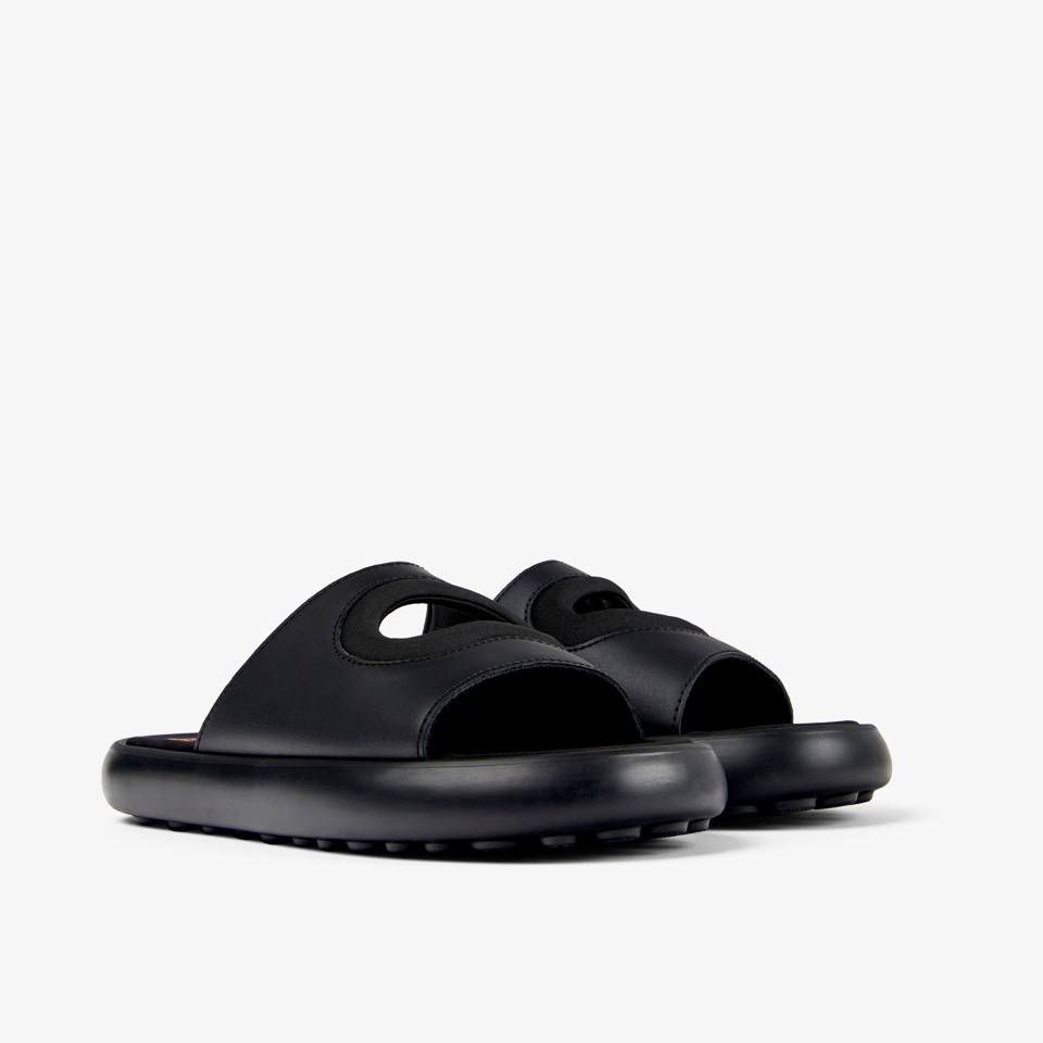 Camper รุ่น Pelotas Flot รองเท้าแตะหนัง ผู้หญิง สี Black - K201620-001