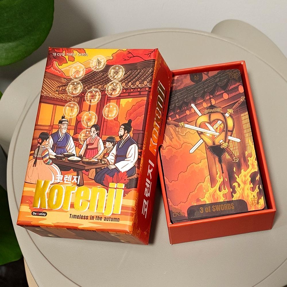 12*7 ซม. Kornji Tarot 78 การ์ดสไตล์ฮันบกเกาหลีน่ารัก | เหนือกาลเวลาในฤดูใบไม้ร่วง | เด็คไพ่ทาโรต์ จิบิ สําหรับนักสะสมในกล่องแข็ง