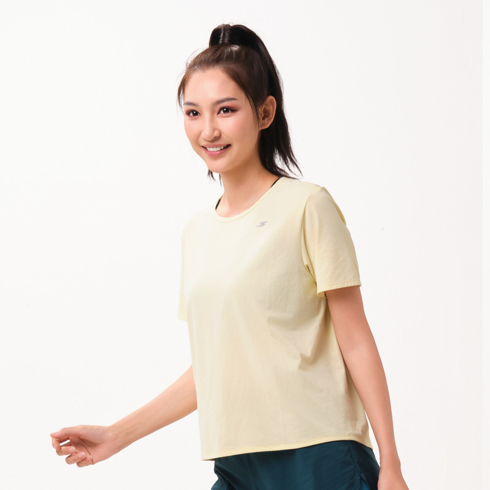 Skechers สเก็ตเชอร์ส เสื้อยืดแขนสั้นผู้หญิง Women Running Performance Short Sleeve Tee - SP226W034-002M (latest) — صورة 3