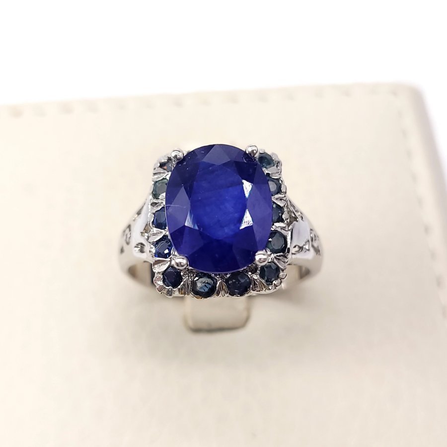 แหวนเงินไพลินแท้ประดับด้วยไพลิน [JS Jewelry]