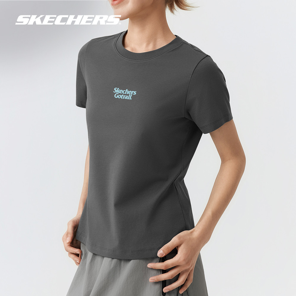 Skechers สเก็ตเชอร์ส เสื้อยืดแขนสั้นผู้หญิง Women GO Trail Short Sleeve Tee - P226W066-013P