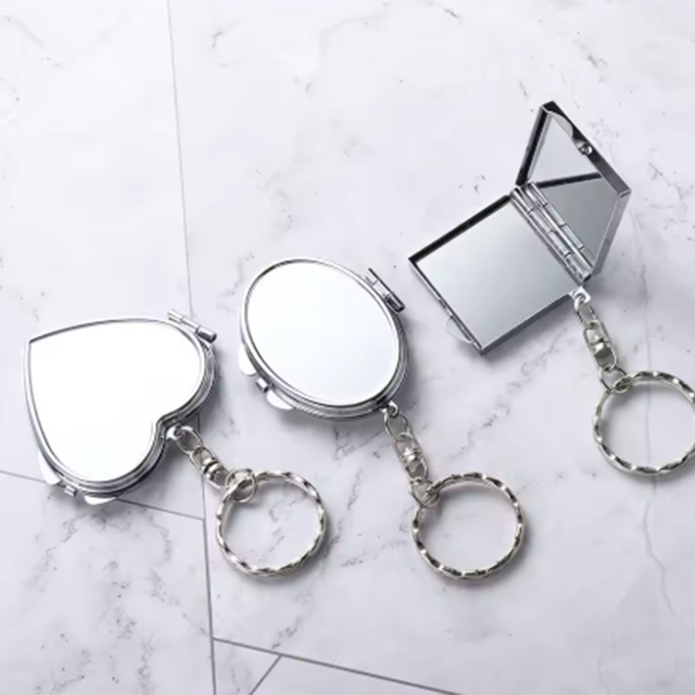 [GADE] พวงกุญแจรูปหัวใจโลหะ