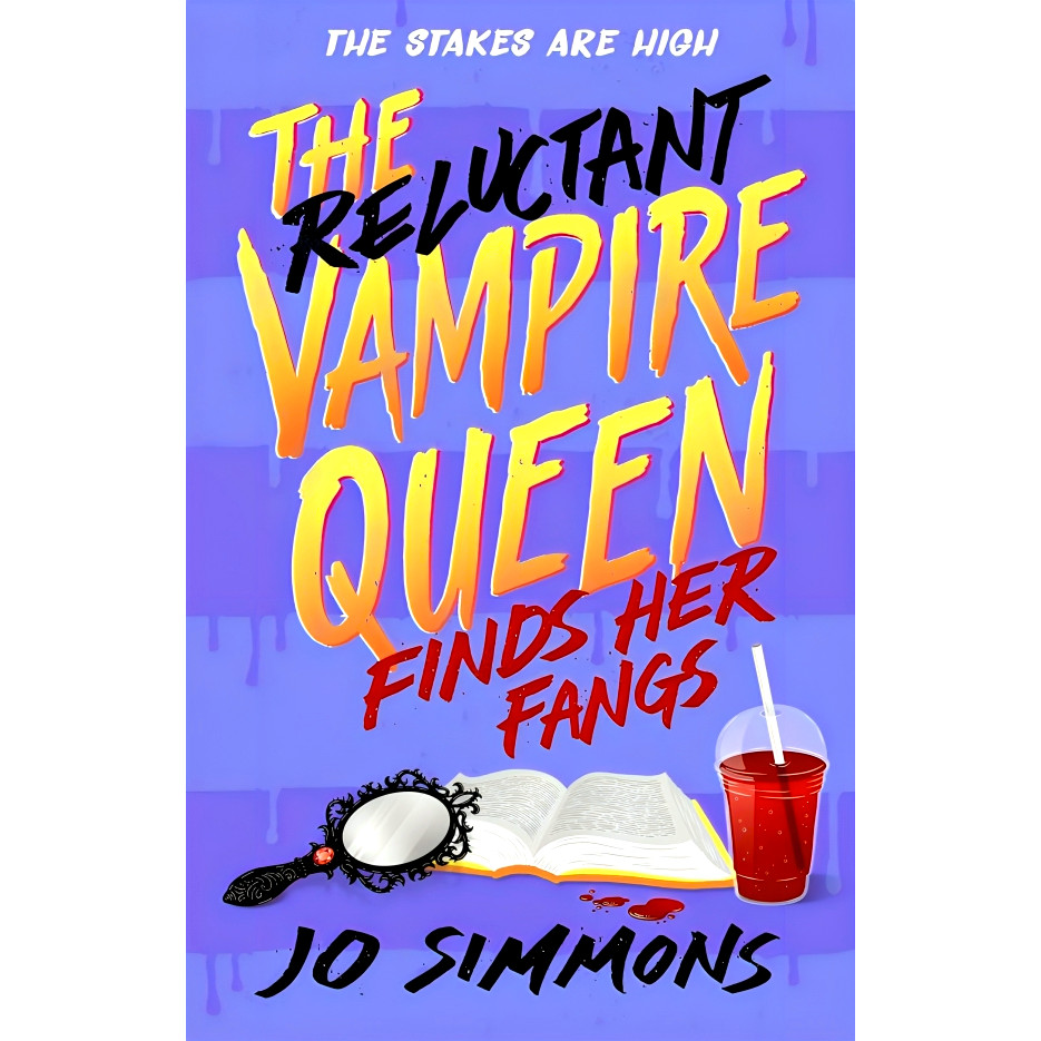 (BX) THE RELUCTANT VAMPIRE QUEEN FINDS HER FANGS (THE RELUCTANT VAMPIRE QUEEN 3)