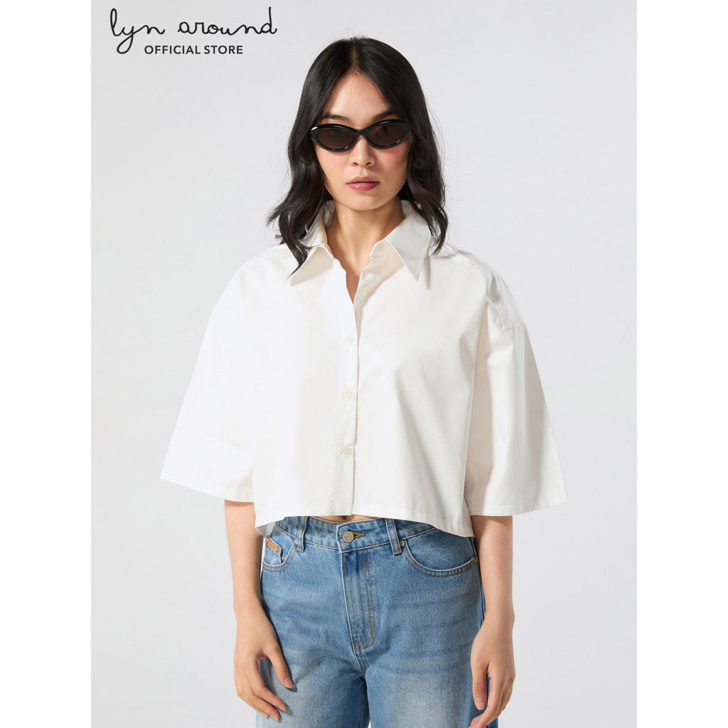 Lyn around - เสื้อเชิ้ตครอปแขนสั้น คอลเลกชัน Speed Voyard (A26CGWA001)