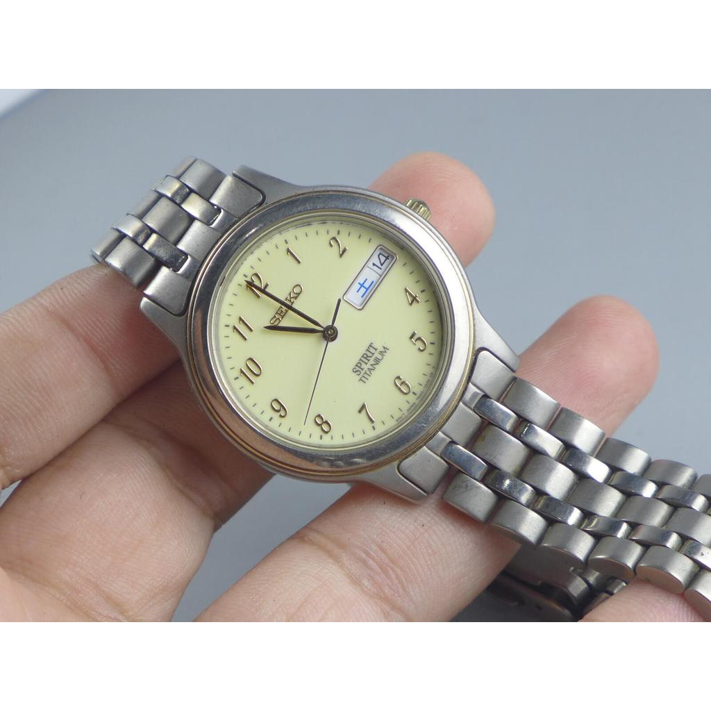 นาฬิกา Vintage มือสองญี่ปุ่น  Seiko Sprit Titanium 7N43 7150 หน้าปัดสีเหลือบมุก ผู้ชาย ควอตซ์   ทรงก