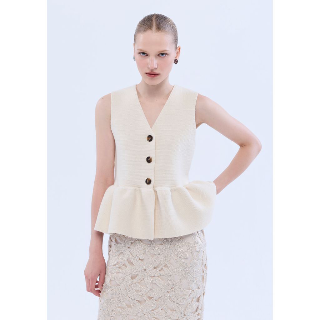 QUINN - Knitted Button Flare Top เสื้อกั๊ก (Q26FGWA067) — صورة 2